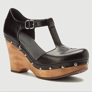 UGG black leather wedges 5.5